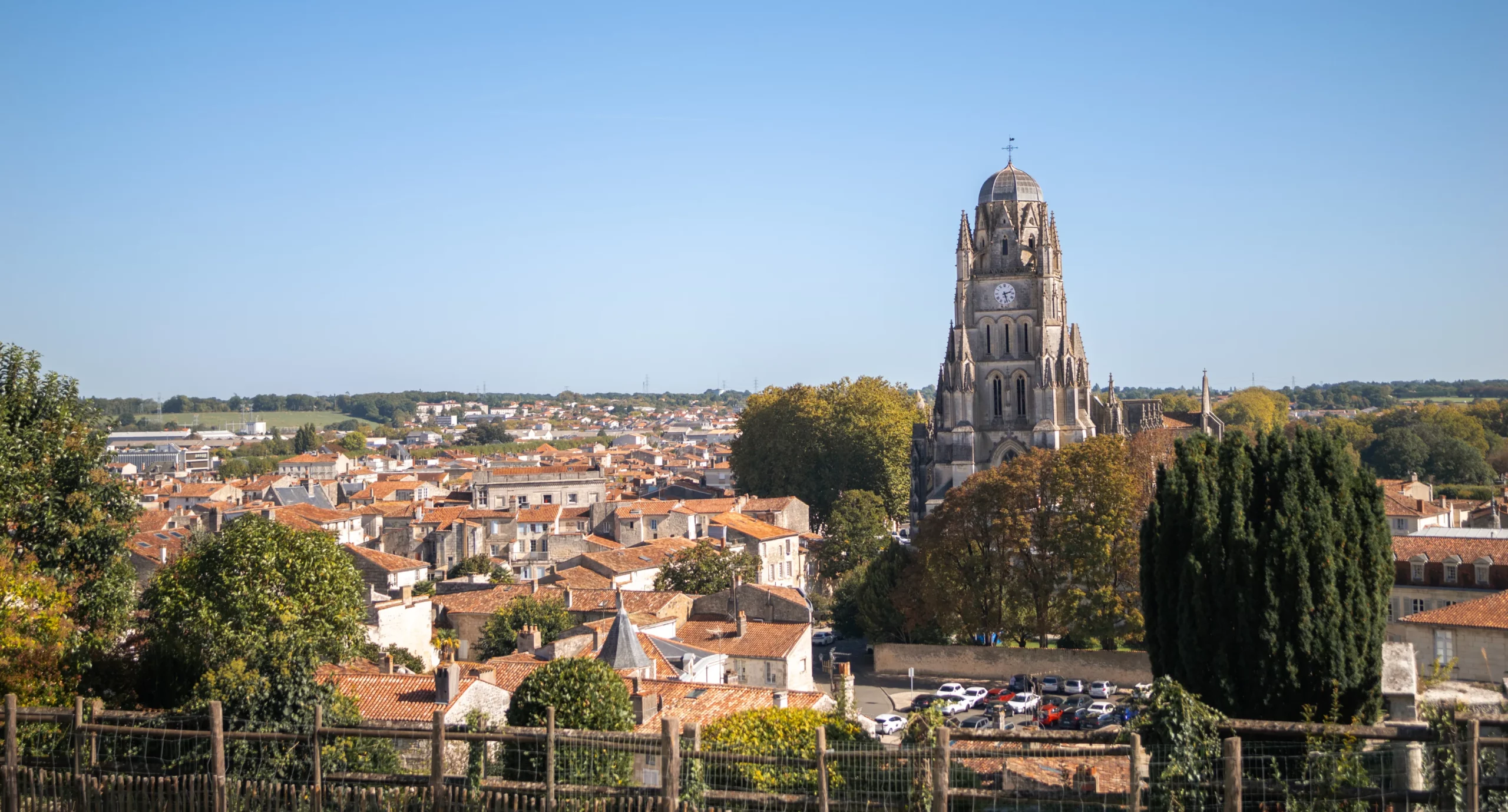 photo ville de saintes