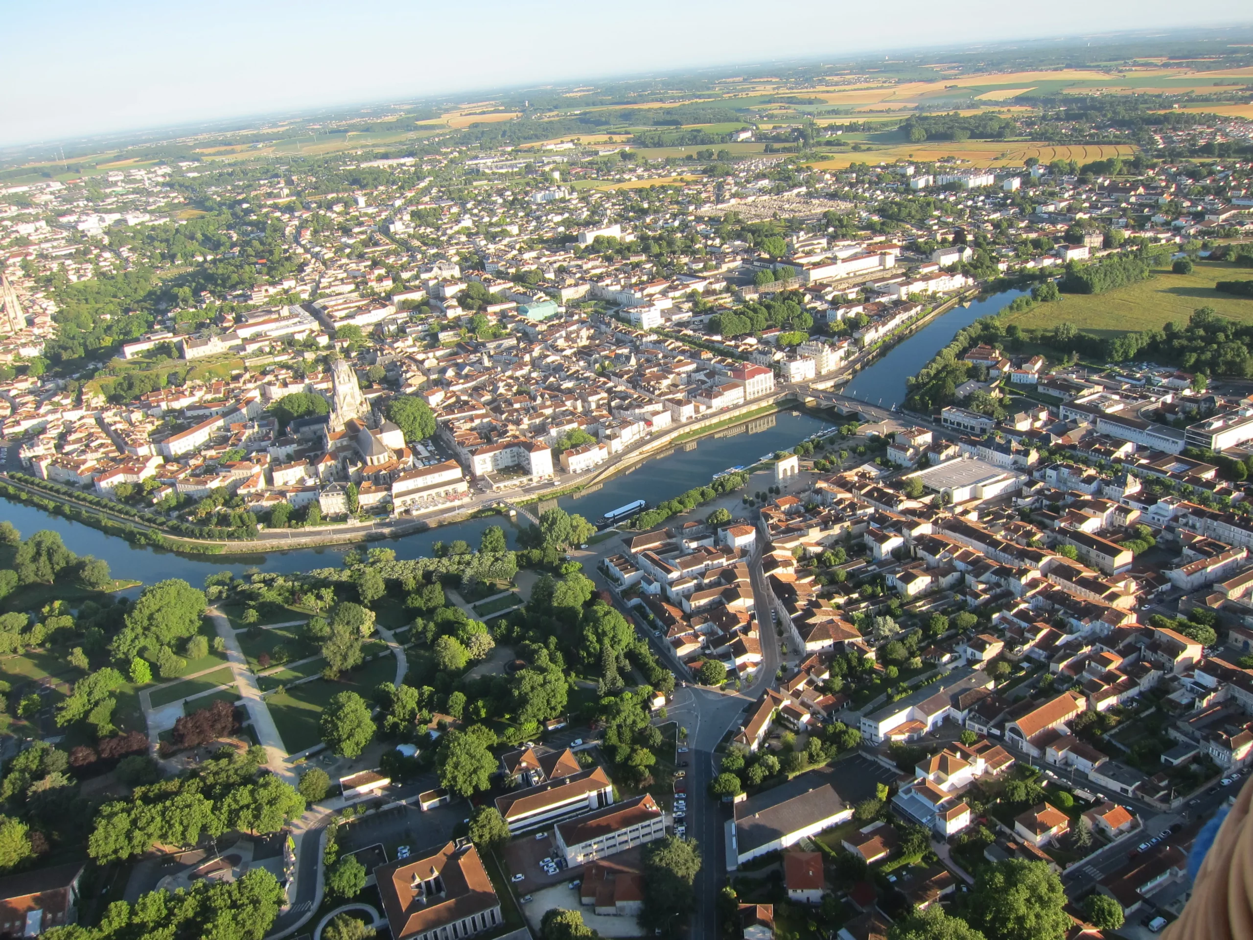 vue aérienne saintes